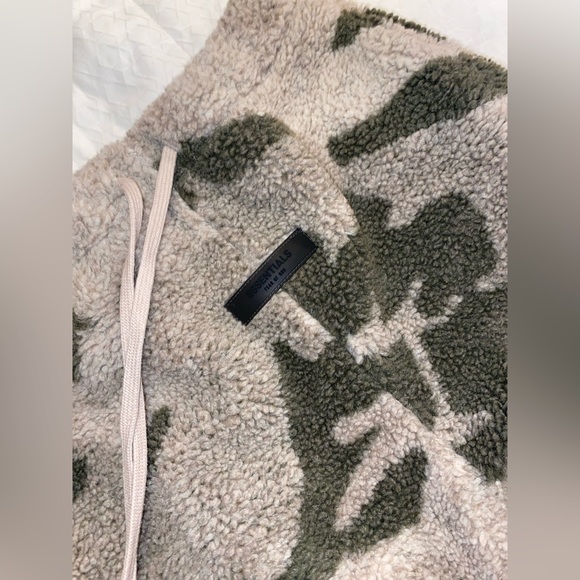 Essential cargo pants camo style - Picture 2 of 3